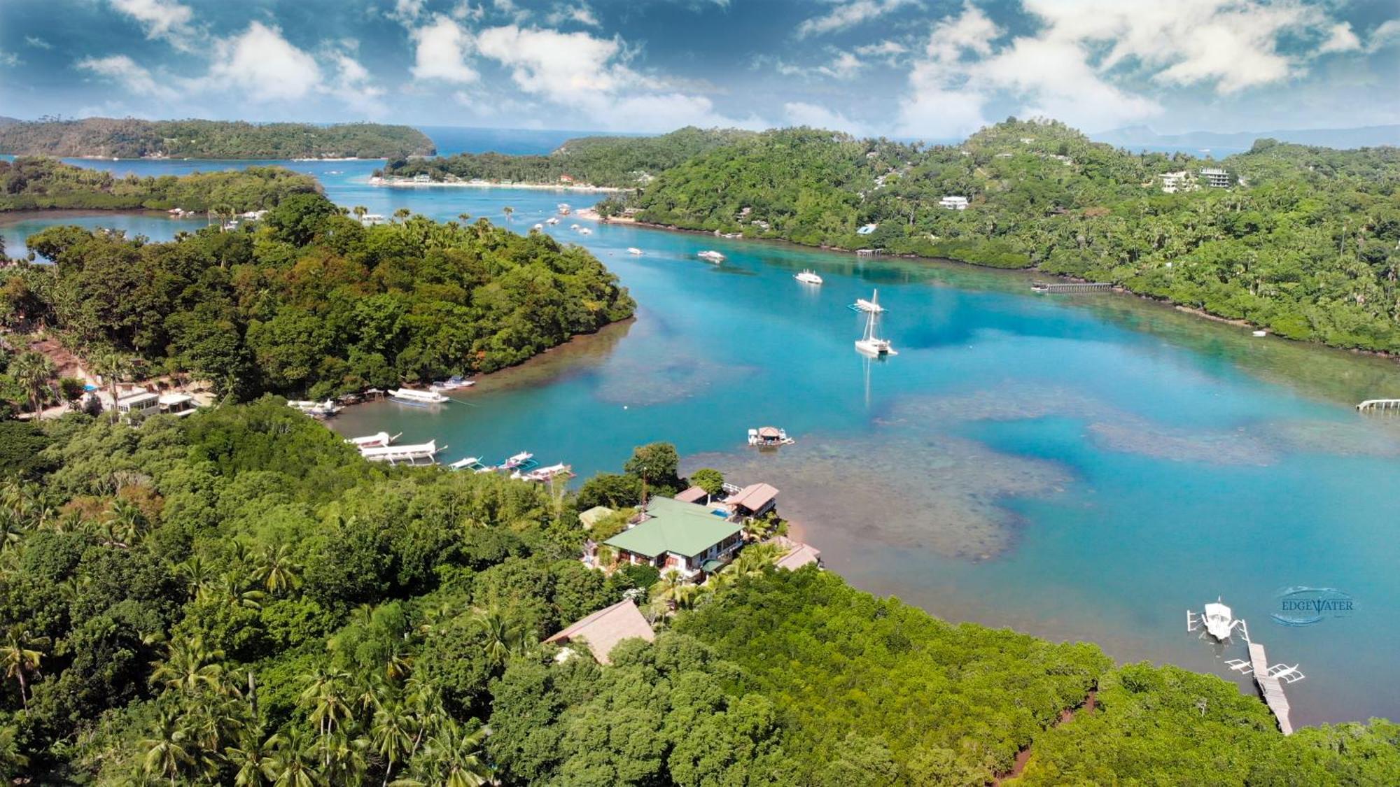Edgewater Dive & Spa Resort Пуэрто-Галера Экстерьер фото